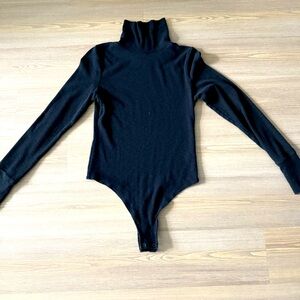 Aerie ribbed mock neck bodysuit - size M